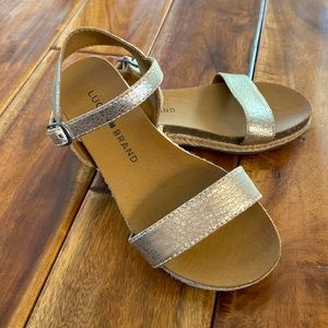 Lucky Brand girls gold sandles / espadrilles size 2